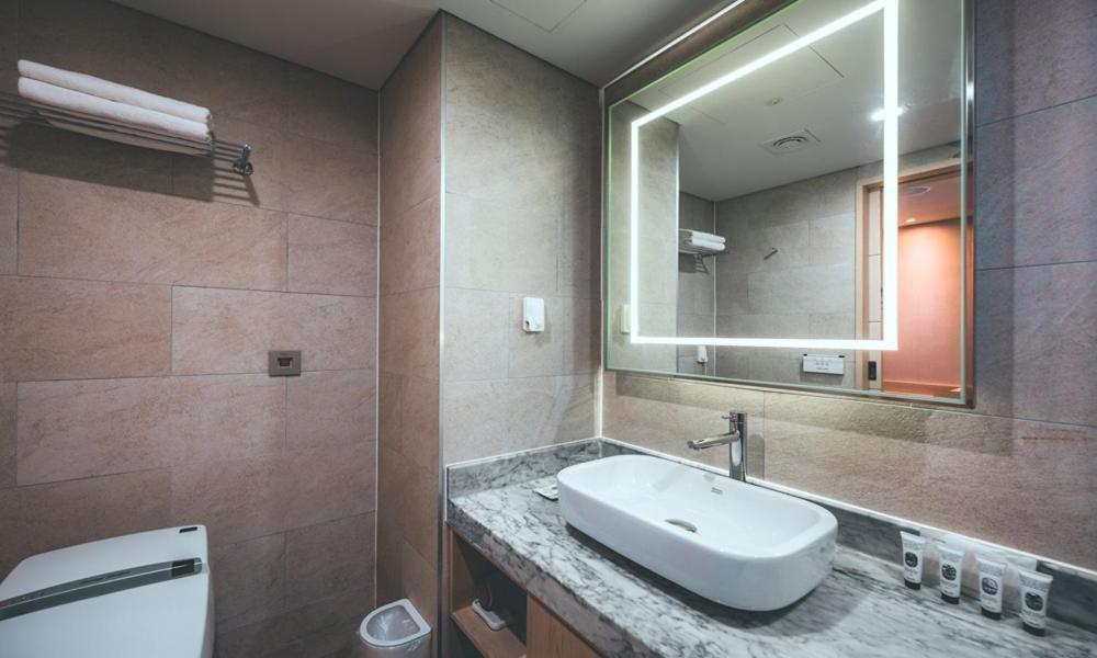 Wonju City Hotel Hyeoksin Kültér fotó