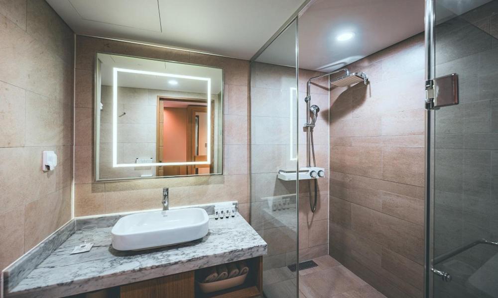 Wonju City Hotel Hyeoksin Kültér fotó